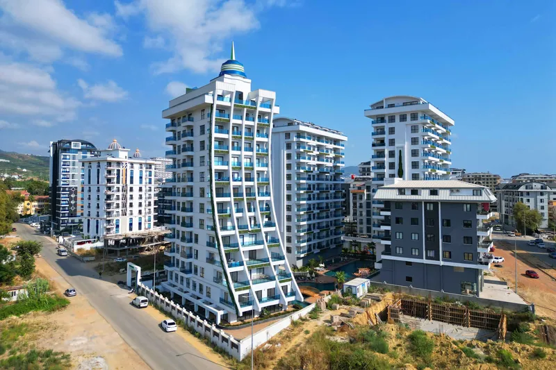 City and mountain views: 2+1 duplex apartment in Mahmutlar