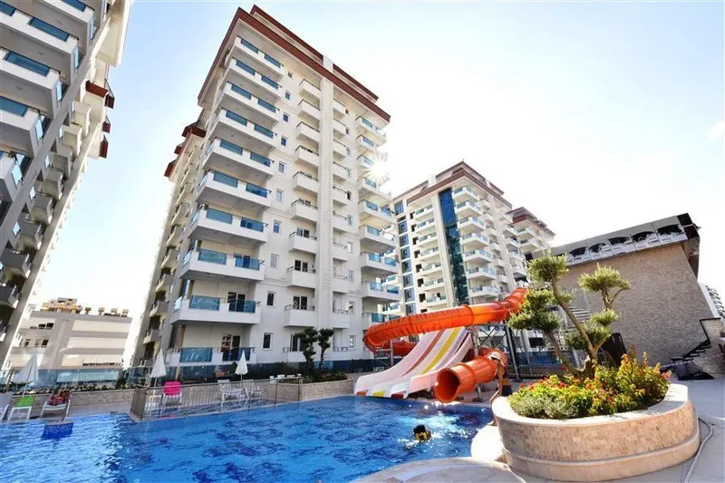 Sea-view 2+1 corner apartment near the beach in Mahmutlar